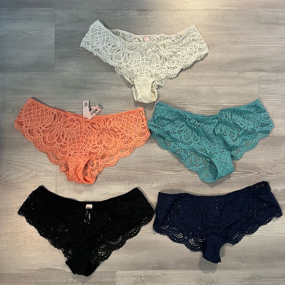 NWT & NWOT Victoria's Secret Dream Angels Cheeky Crochet Lace Panties size Med